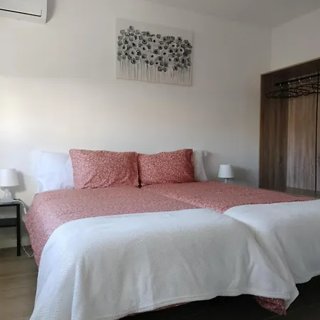 Andorinhas ゲストハウス